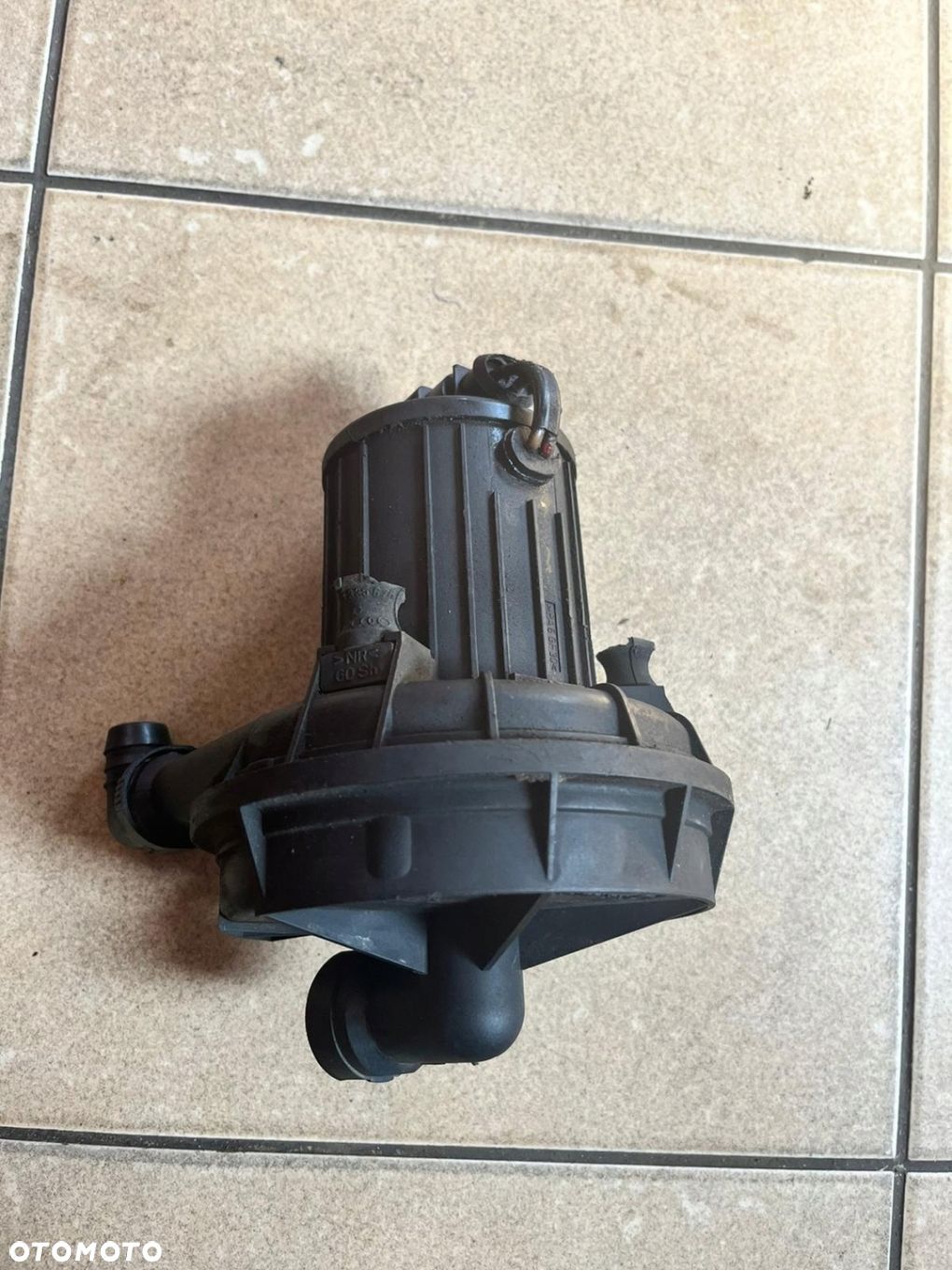 POMPA POWIETRZA WTÓRNEGO VW AUDI A4 B5 - 1