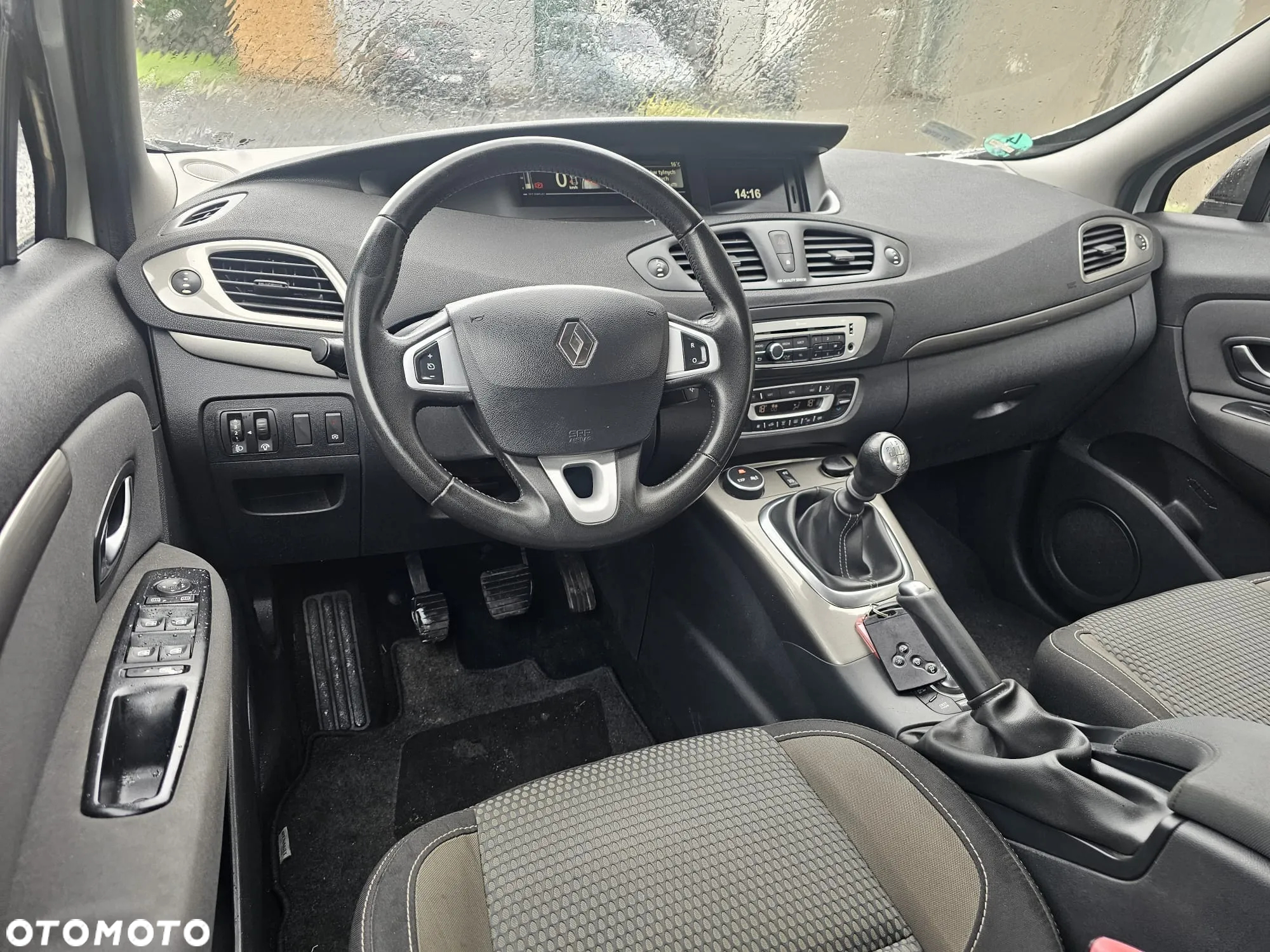 Renault Scenic - 17