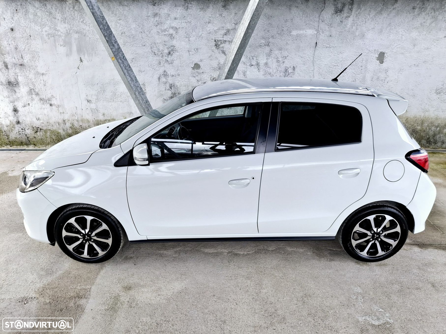 Mitsubishi Space Star 1.2 Intense Connect Edition - 3