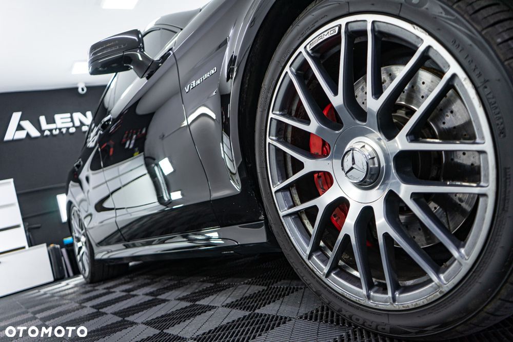 Mercedes-Benz CLS - 4