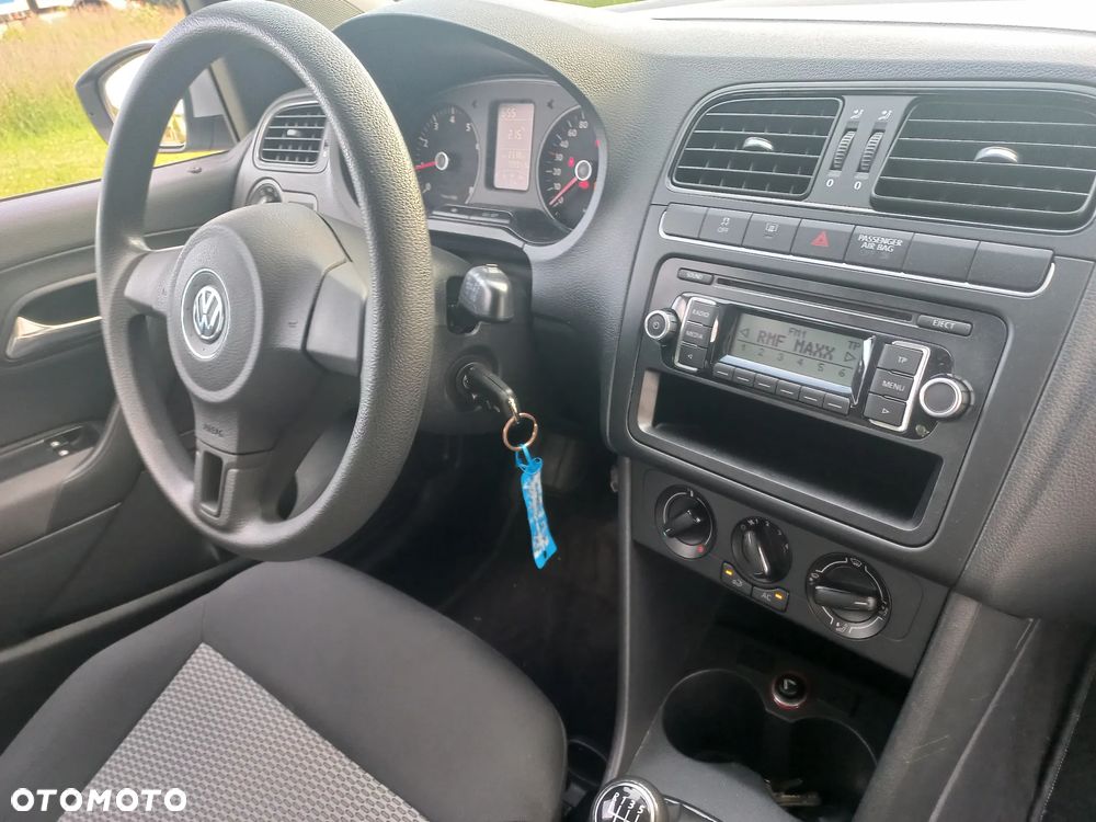 Volkswagen Polo 1.2 MATCH - 10