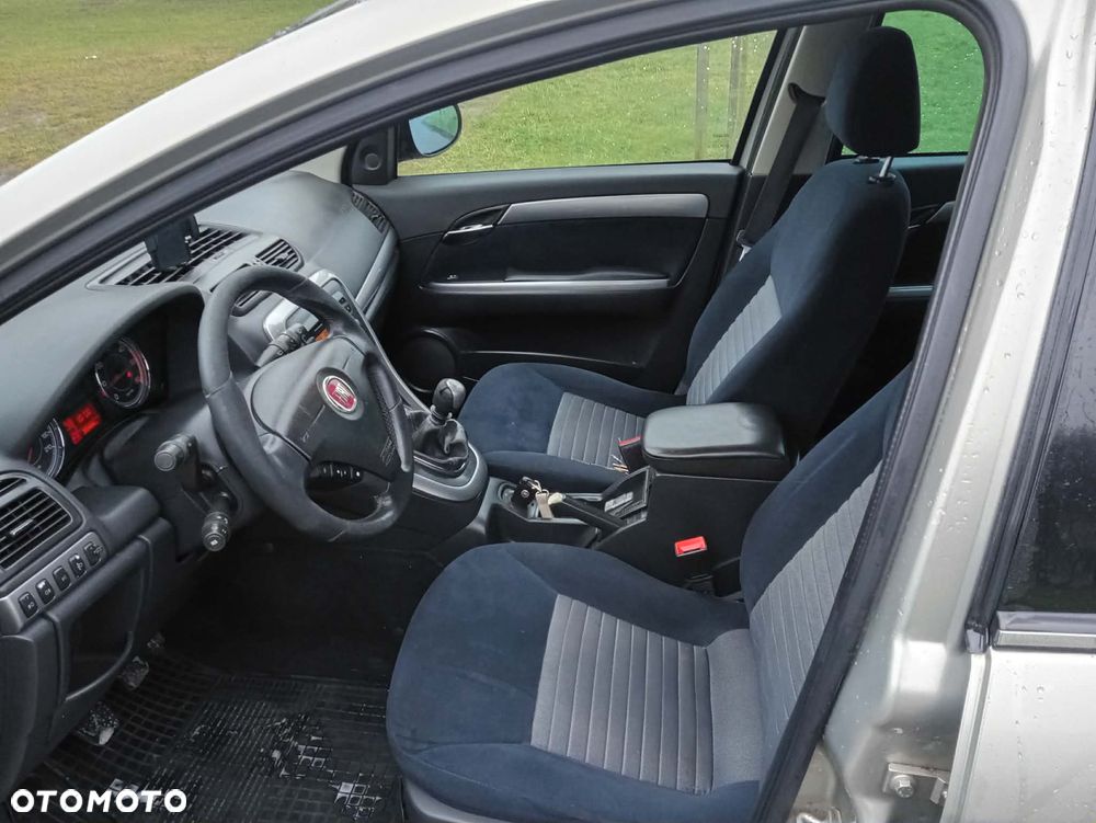 Fiat Croma 1.9 JTD Dynamic - 9