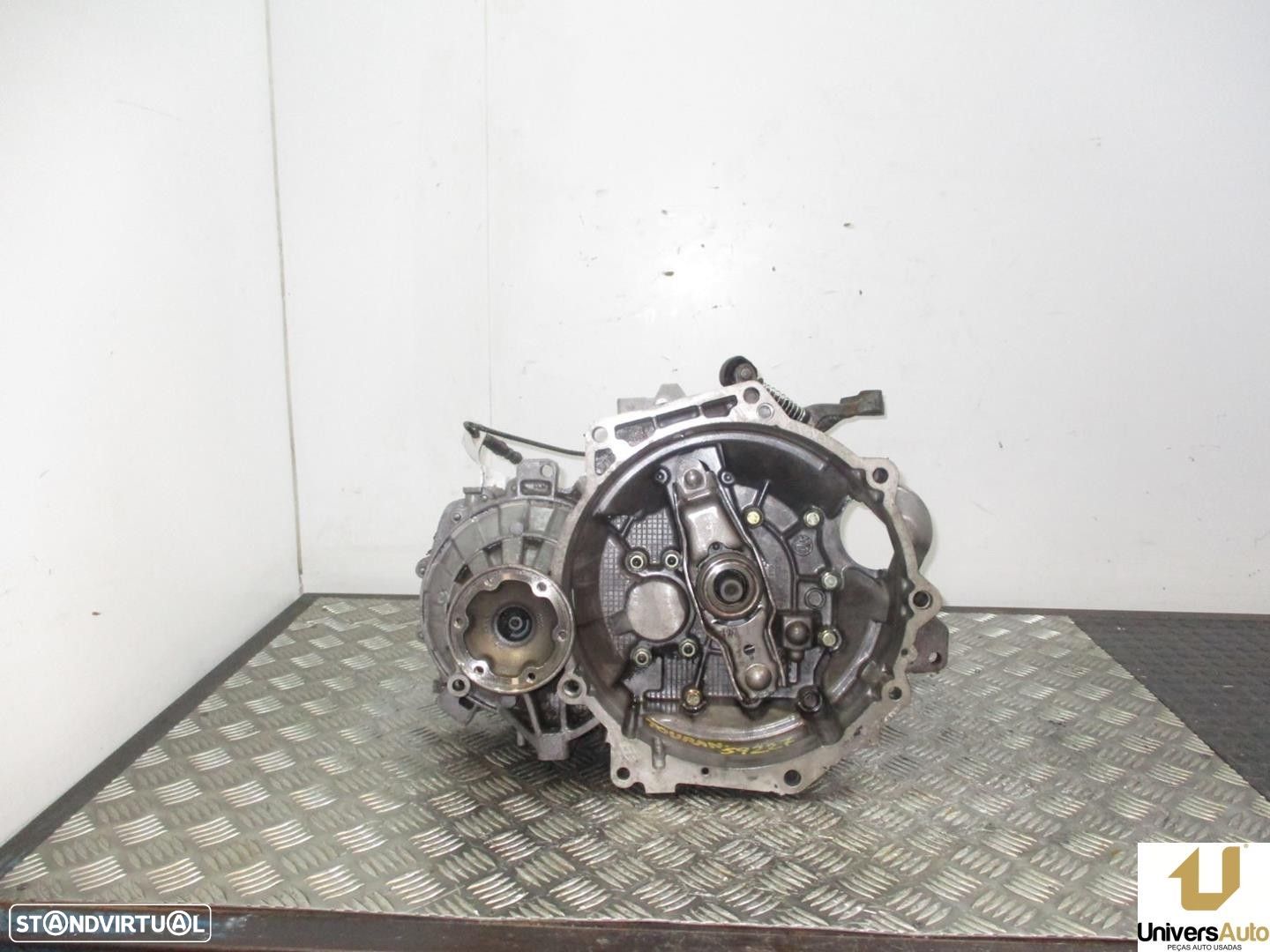 CAIXA VELOCIDADES VOLKSWAGEN TOURAN 2003 -GQN - 1