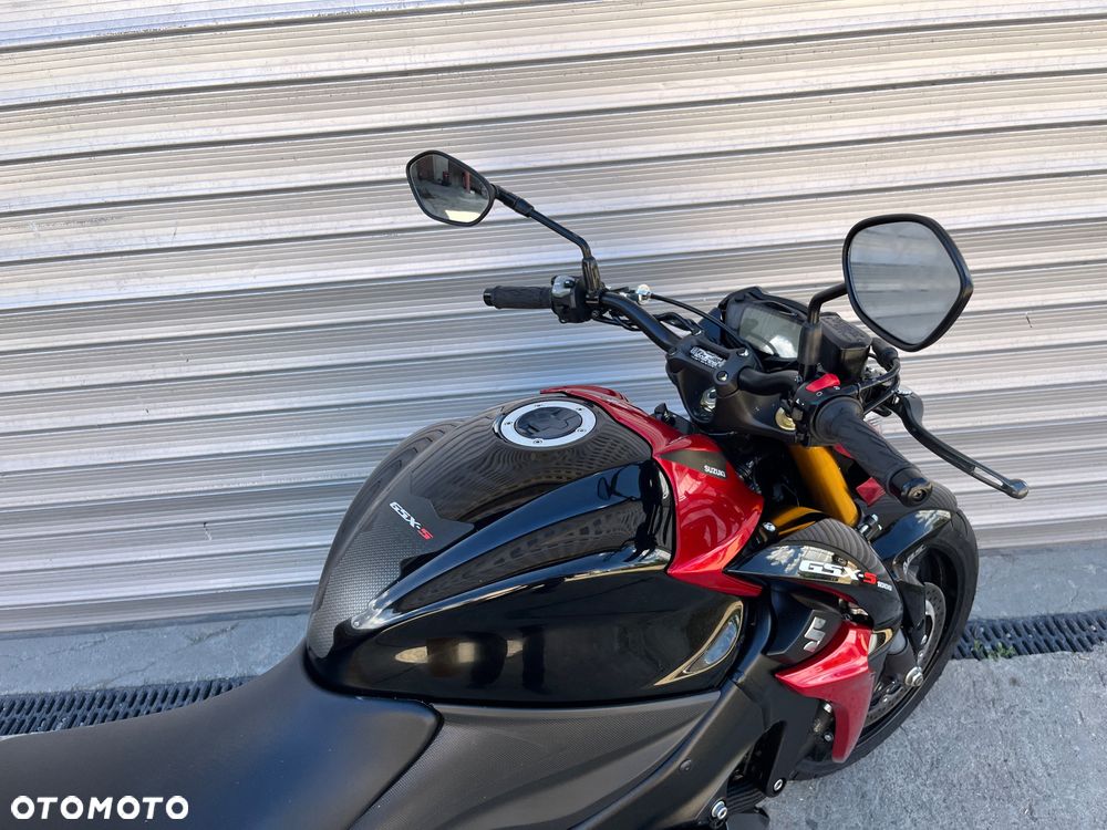 Suzuki GSX 1000 - 10