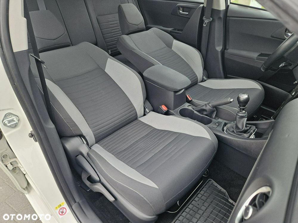 Toyota Auris - 19