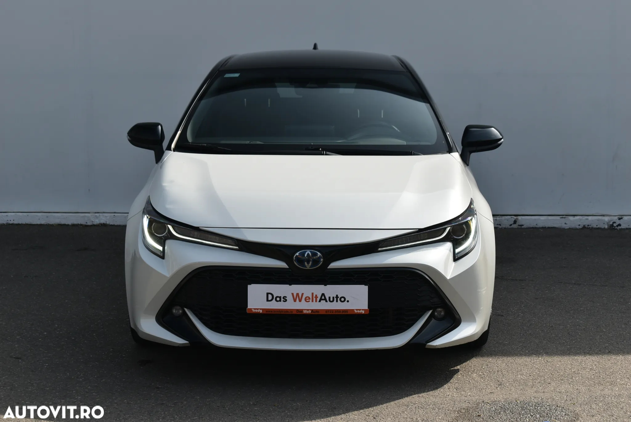 Toyota Corolla 1.8 Hybrid Comfort - 12