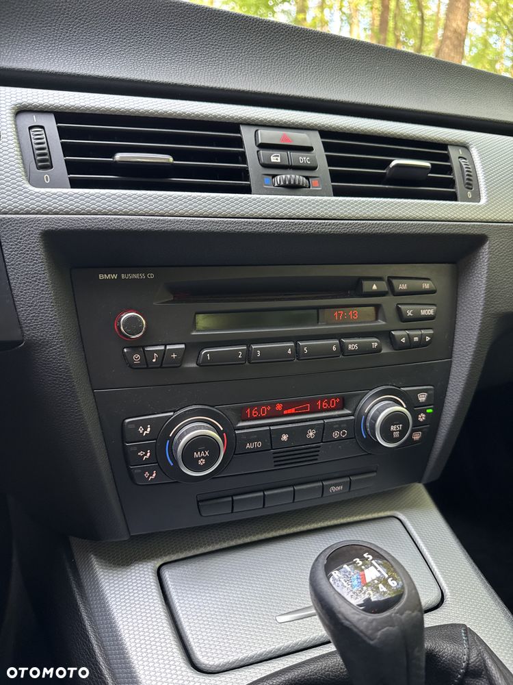 BMW Seria 3 320d DPF - 12