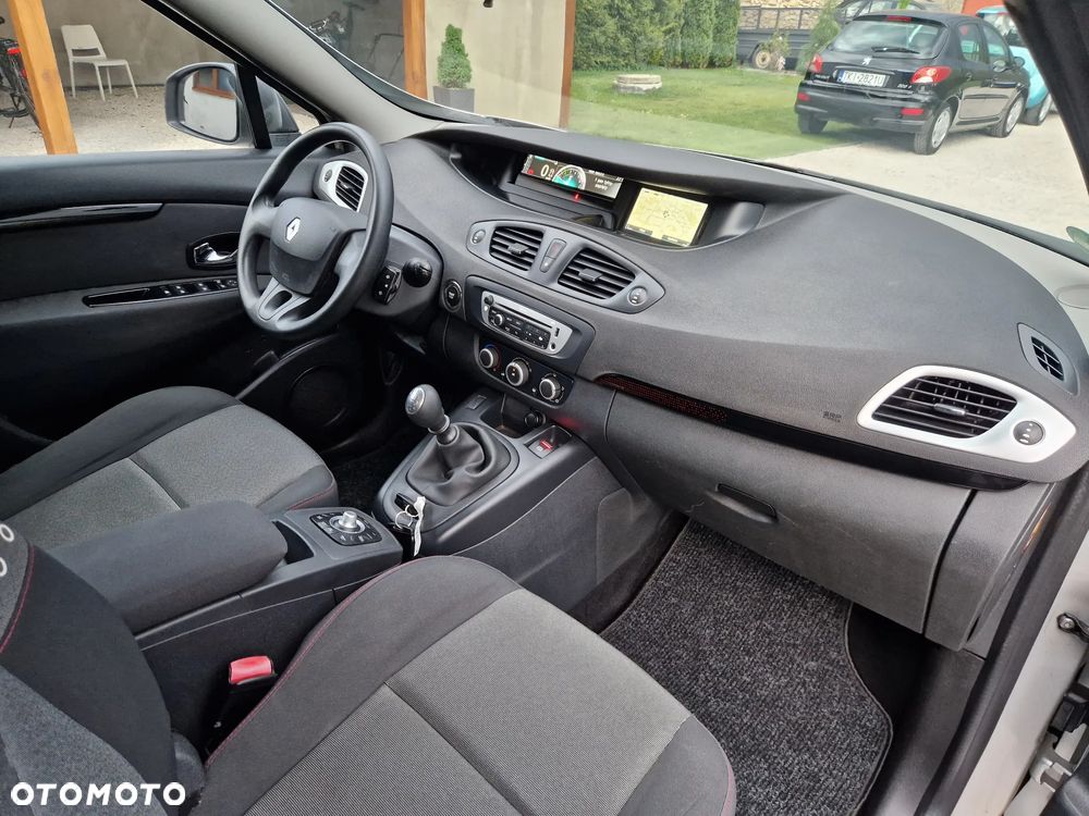Renault Scenic 1.6 16V 110 TomTom Edition - 31