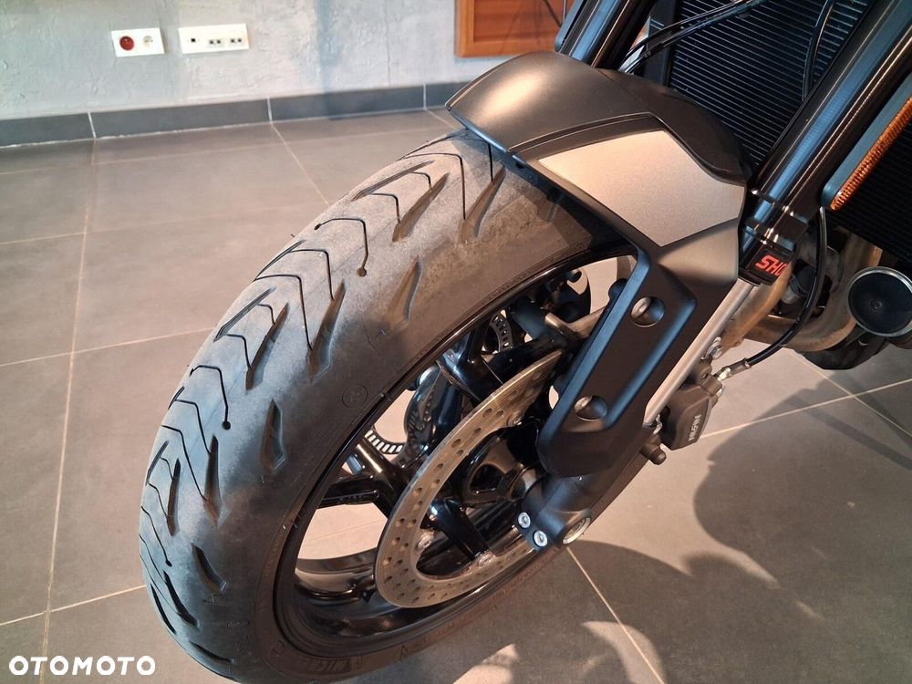 Triumph Trident - 11