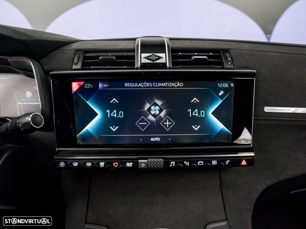 DS DS7 Crossback E-Tense Performance Line EAT8 - 32