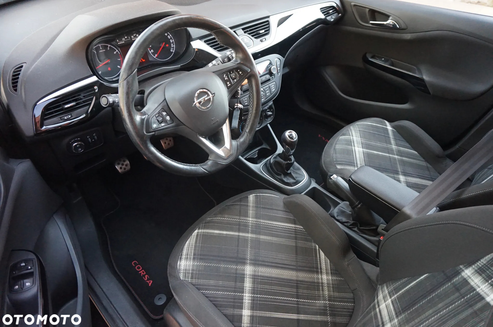 Opel Corsa 1.4 Cosmo - 13