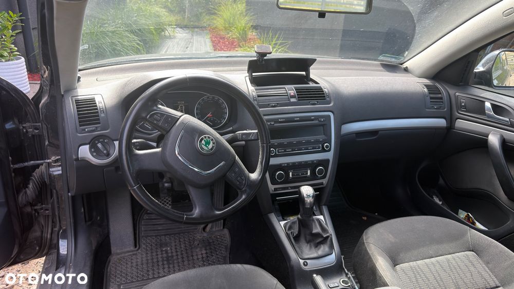 Skoda Octavia 2.0 TDI DPF Ambiente - 1