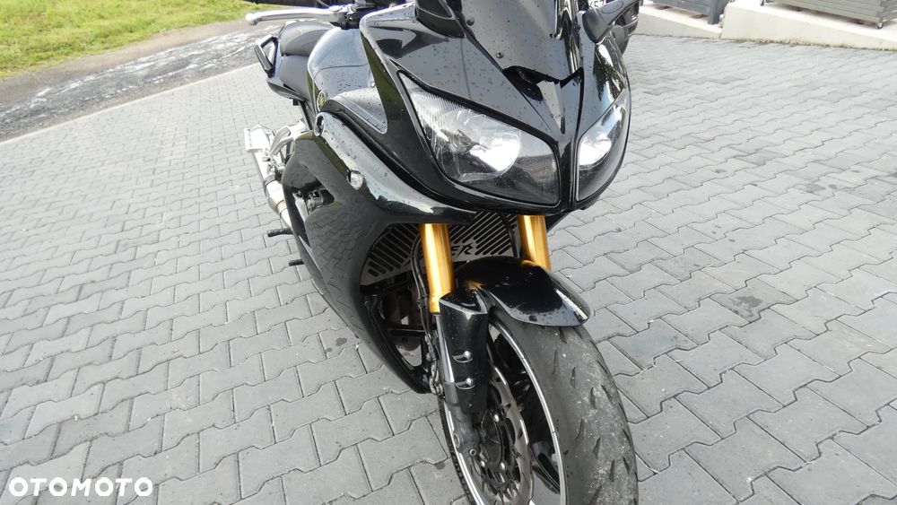 Yamaha FZ - 4