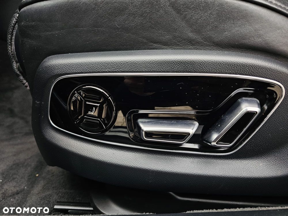 Audi A8 - 30