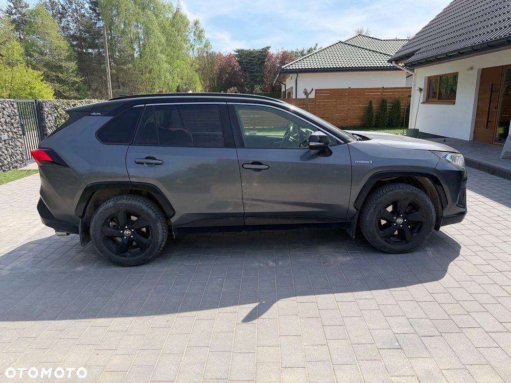 Toyota RAV4 - 1