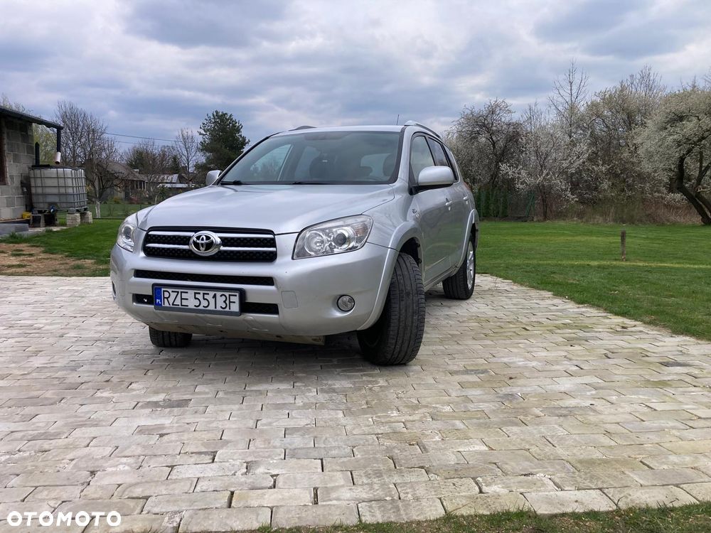 Toyota RAV4 - 2