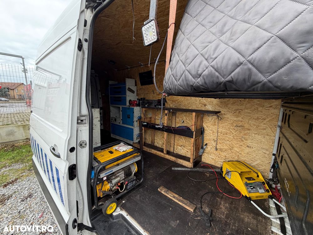 Volkswagen Crafter - 13