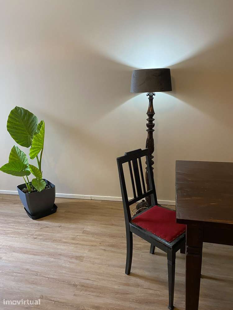 T2 RENOVADO | AVEIRO – BAIRRO DA BEIRA-MAR | 950 €/MÊS - Grande imagem: 3/22