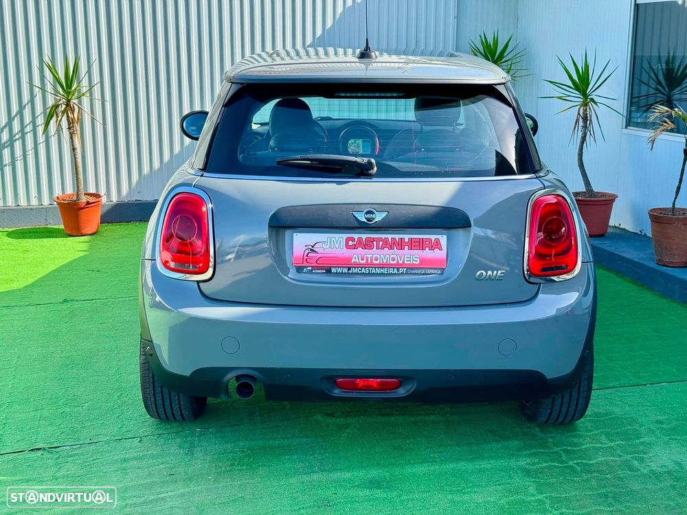MINI 3 Portas - 11
