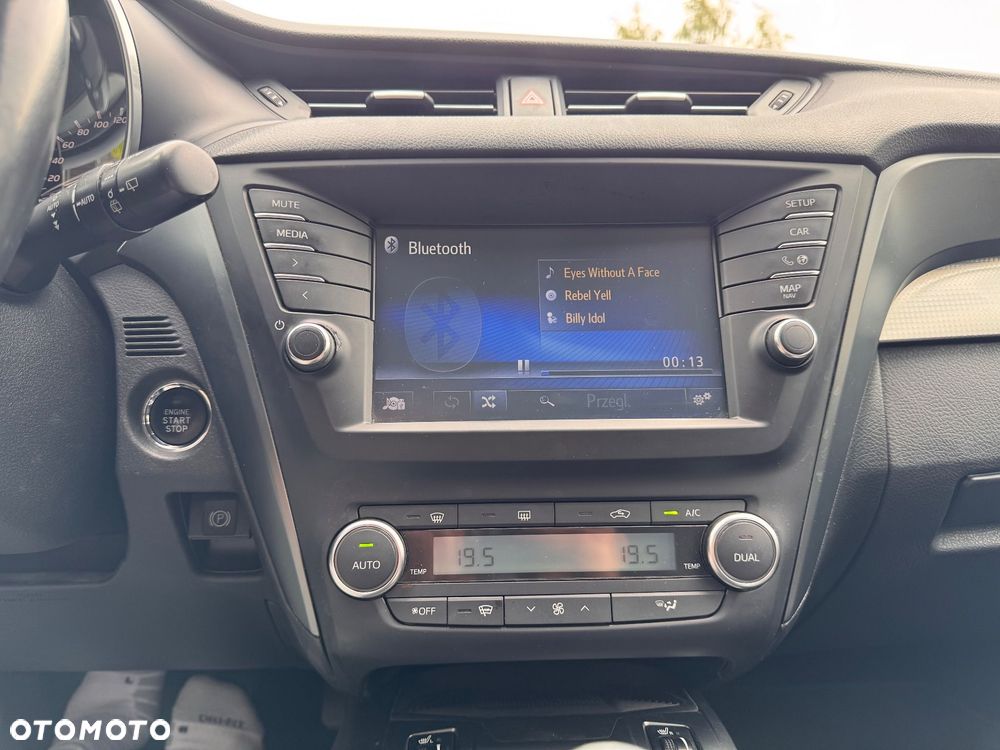Toyota Avensis 2.0 D-4D Premium - 17