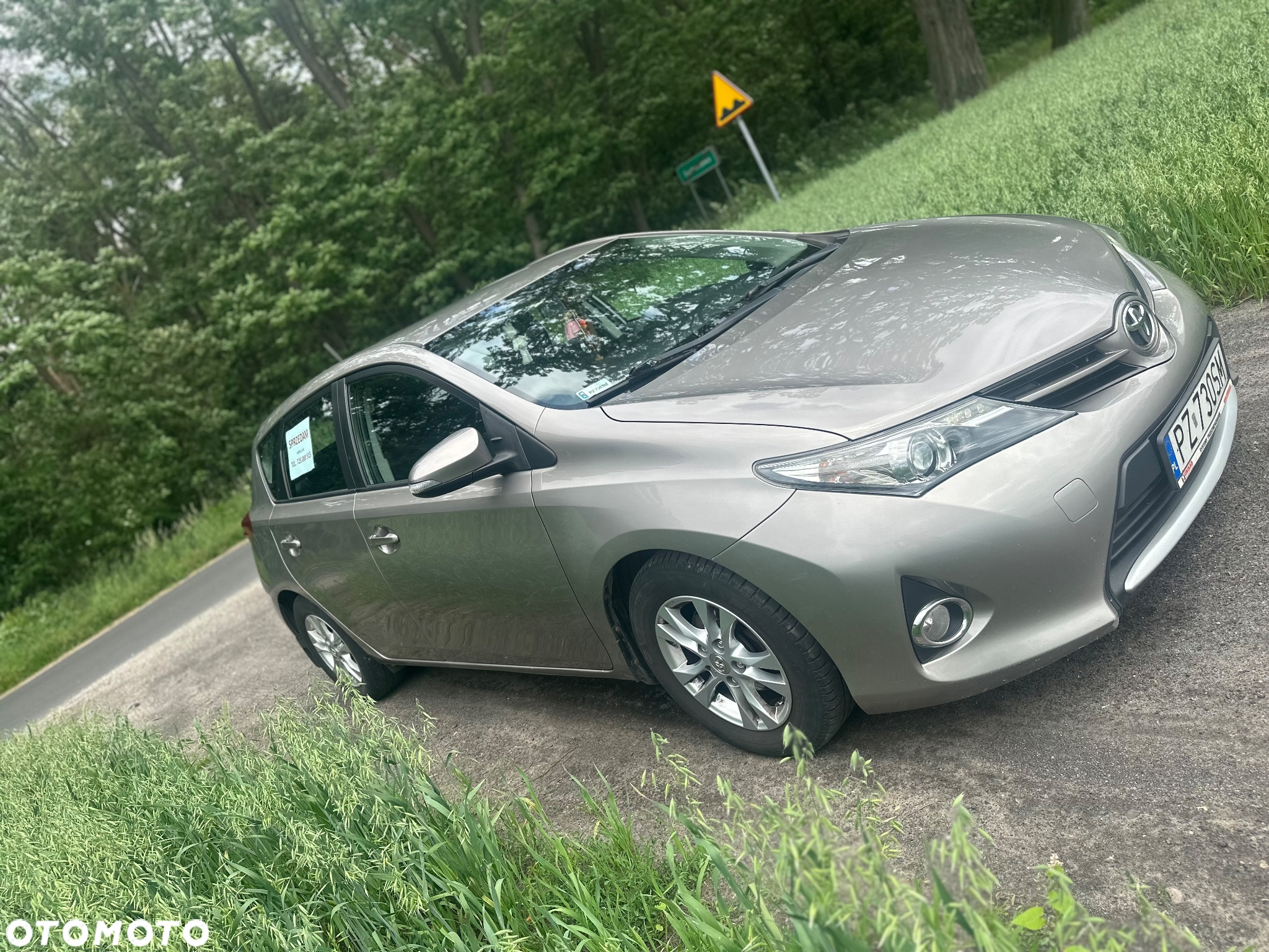 Toyota Auris 1.4 D-4D Active - 5