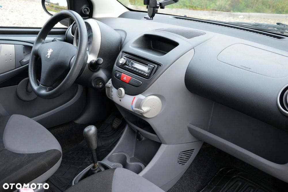 Peugeot 107 1.0 Happy - 16