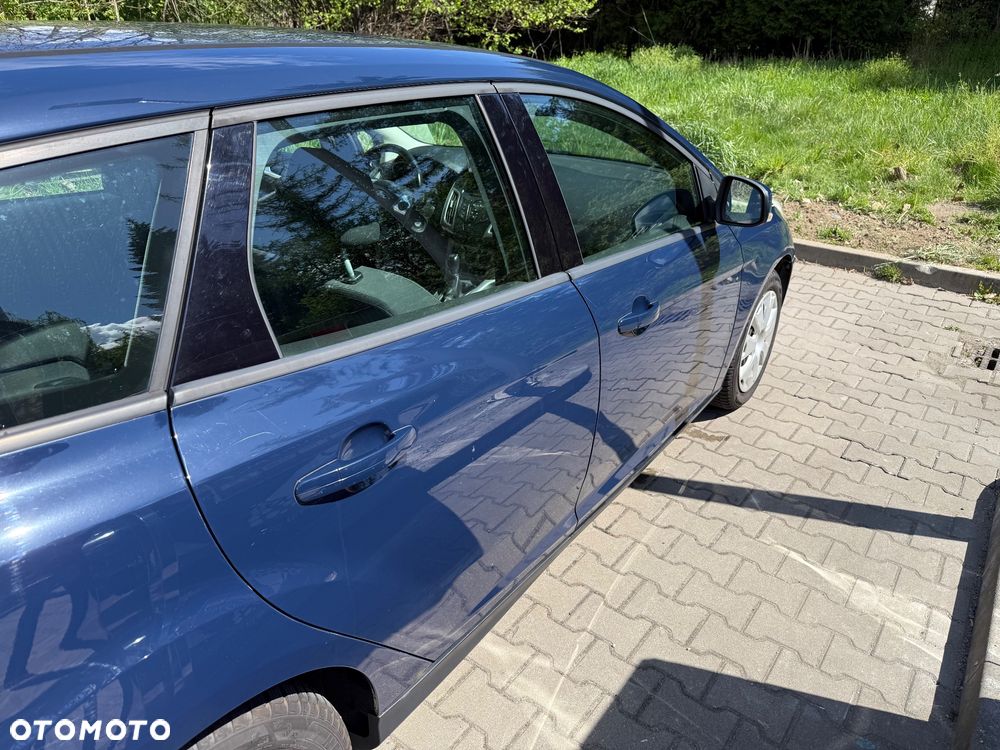 Ford Focus 1.6 Ambiente - 6