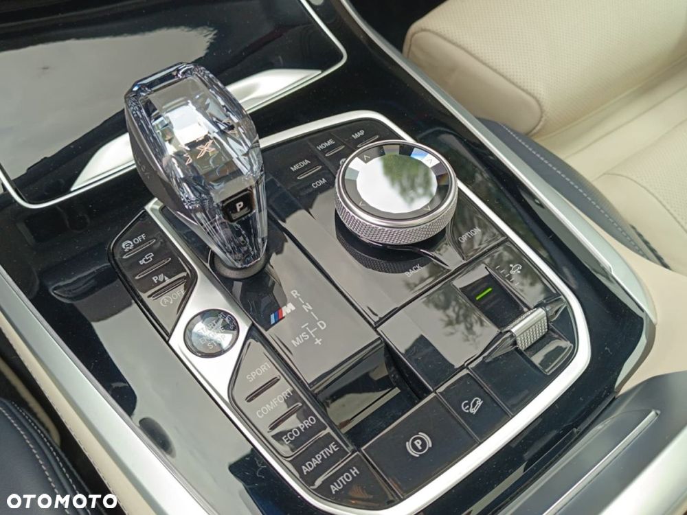 BMW X7 - 34