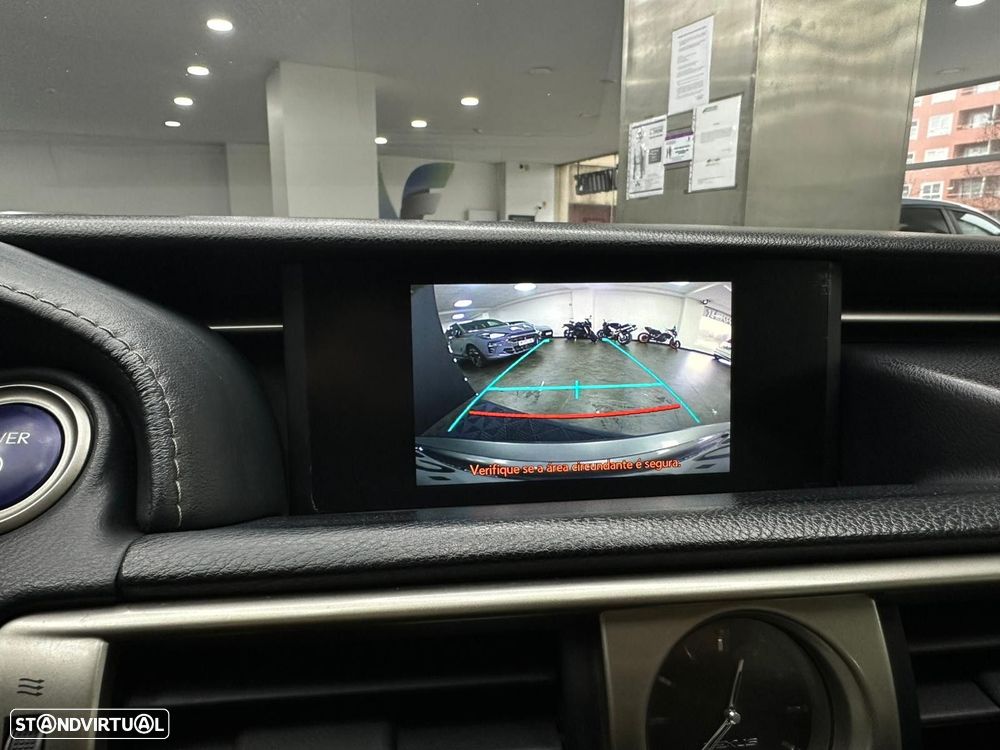 Lexus IS 300H Sport Edition - 19