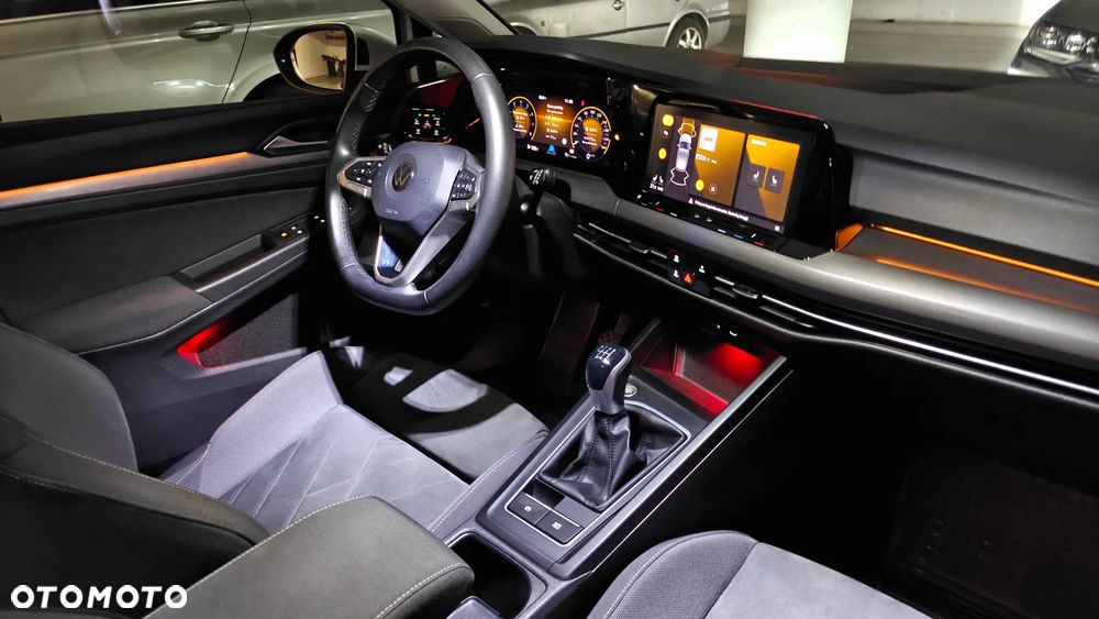 Volkswagen Golf 1.5 TSI EVO Style - 9