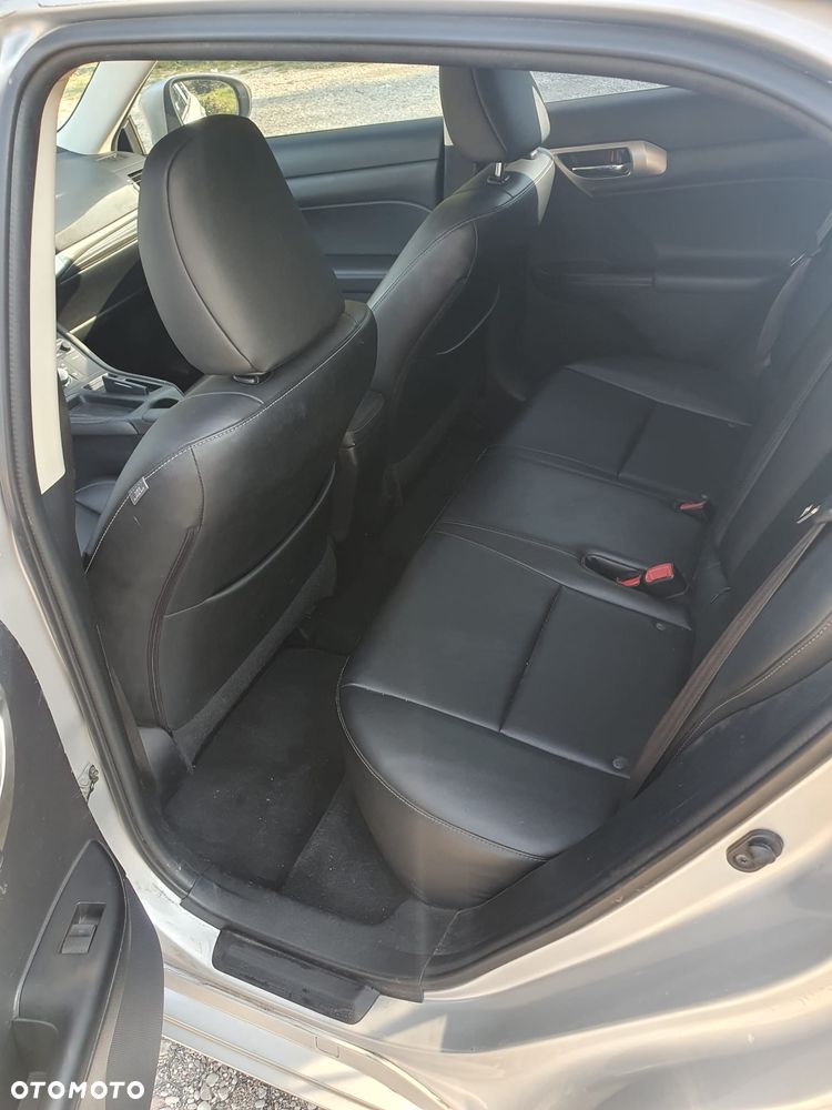 Lexus CT - 15
