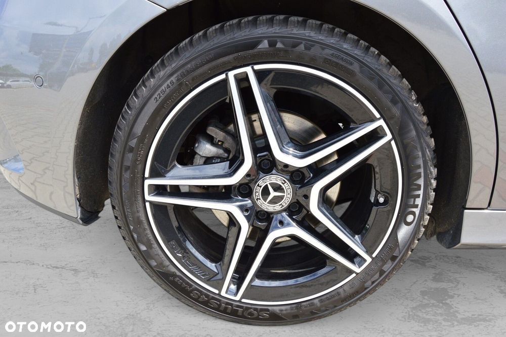 Mercedes-Benz Klasa A 200 AMG Line 7G-DCT - 11