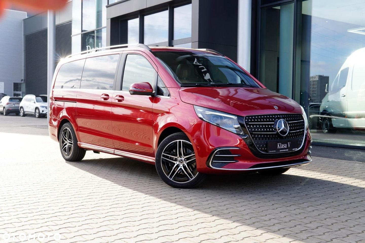 Mercedes-Benz Klasa V - 8