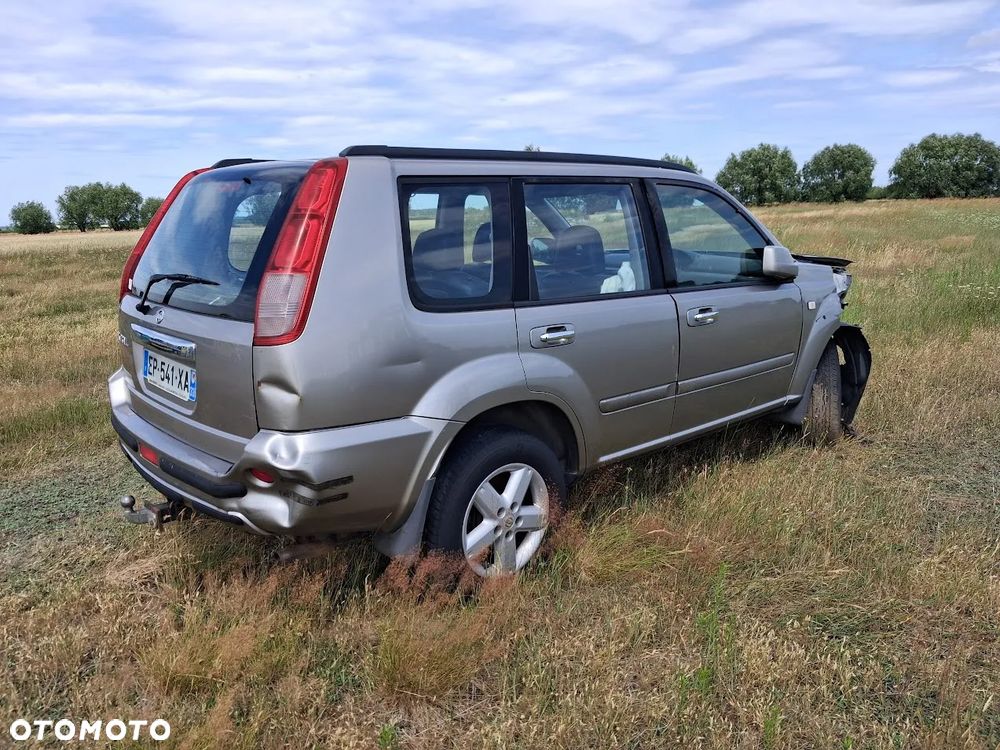 Nissan X-Trail 2.5 4x4 Elegance - 13