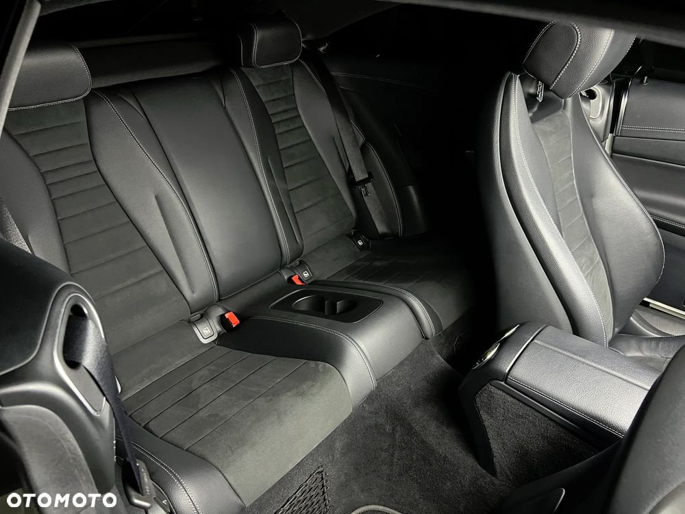 Mercedes-Benz Klasa E 220 d 4-Matic AMG - 22