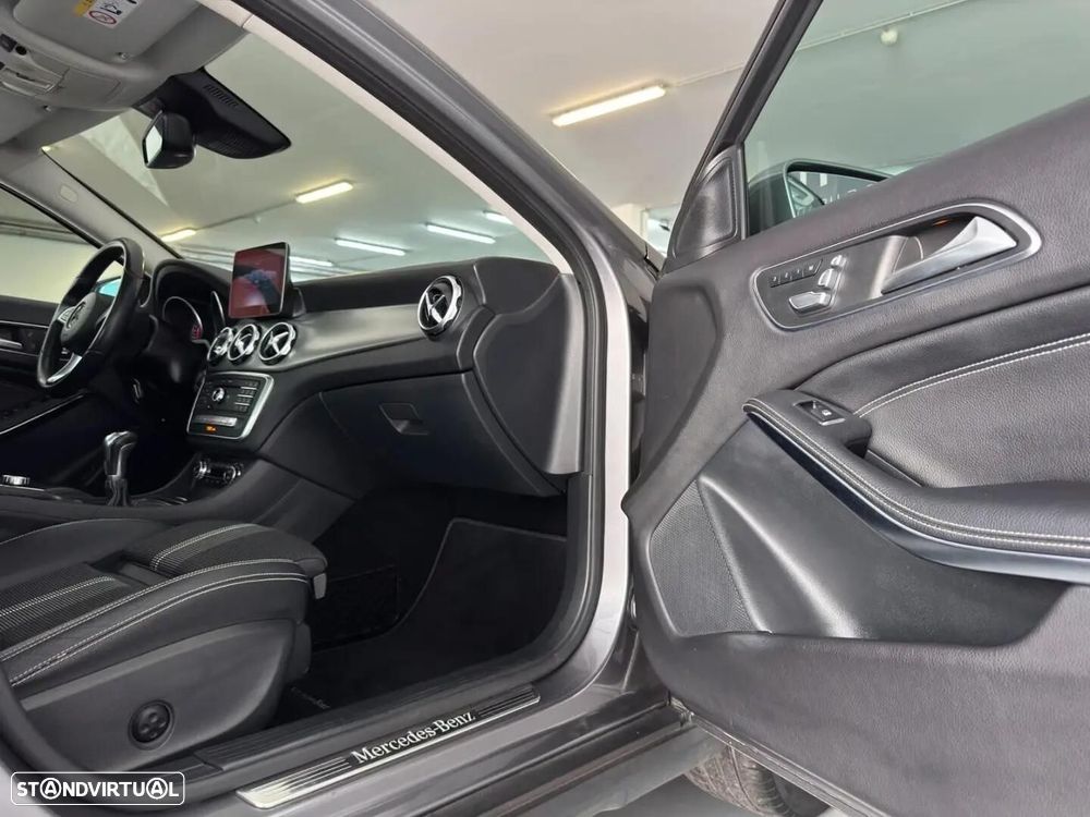 Mercedes-Benz GLA 180 - 28