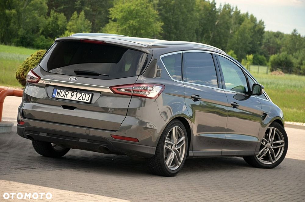 Ford S-Max - 13