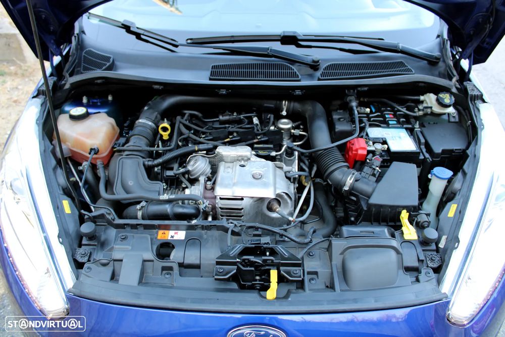 Ford Fiesta 1.0 T EcoBoost Titanium PowerShift - 23