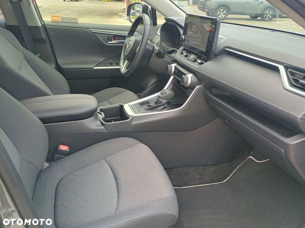 Toyota RAV4 - 11
