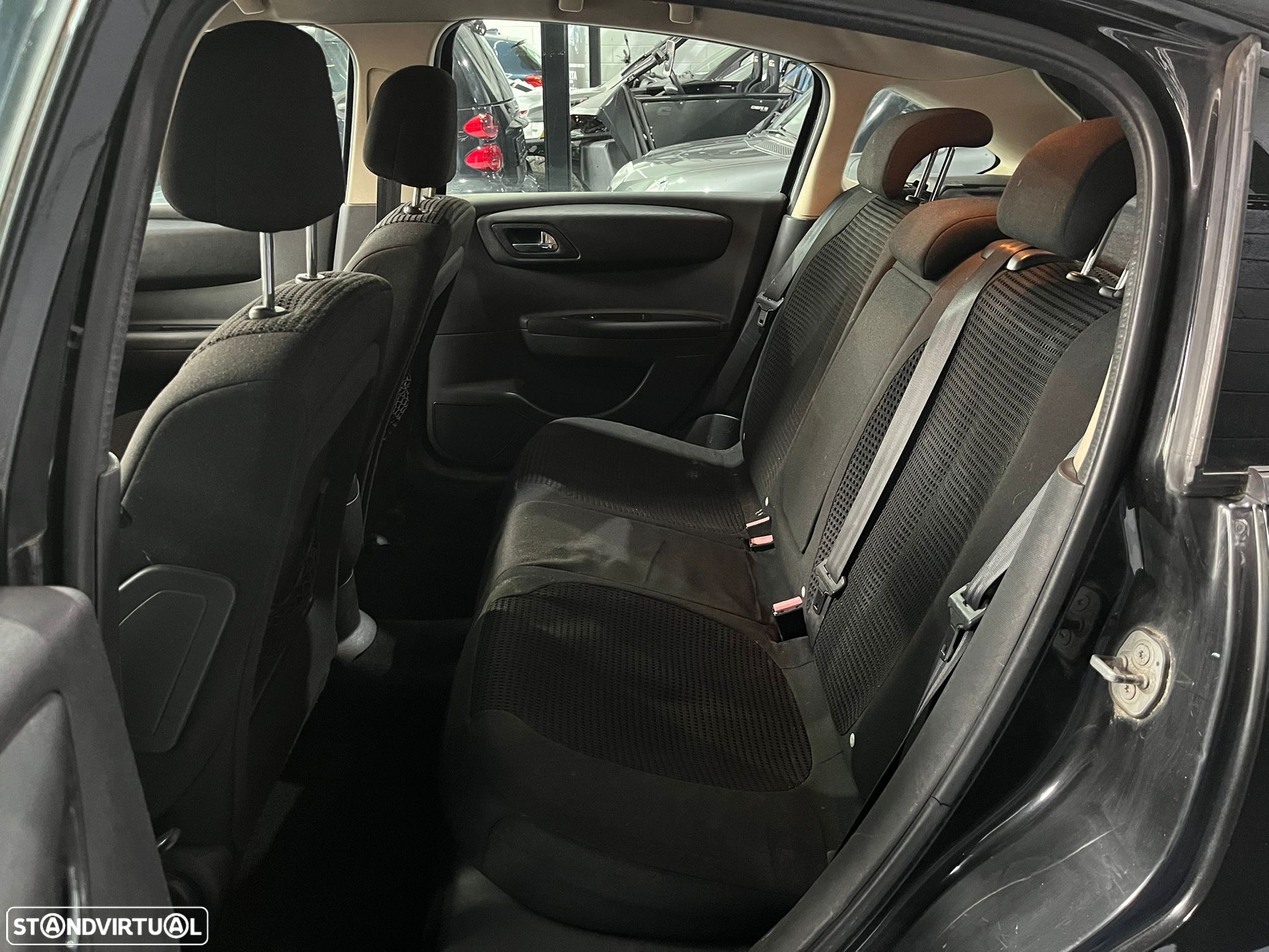 Citroën C4 1.6 HDi 110 VTR Pack - 11
