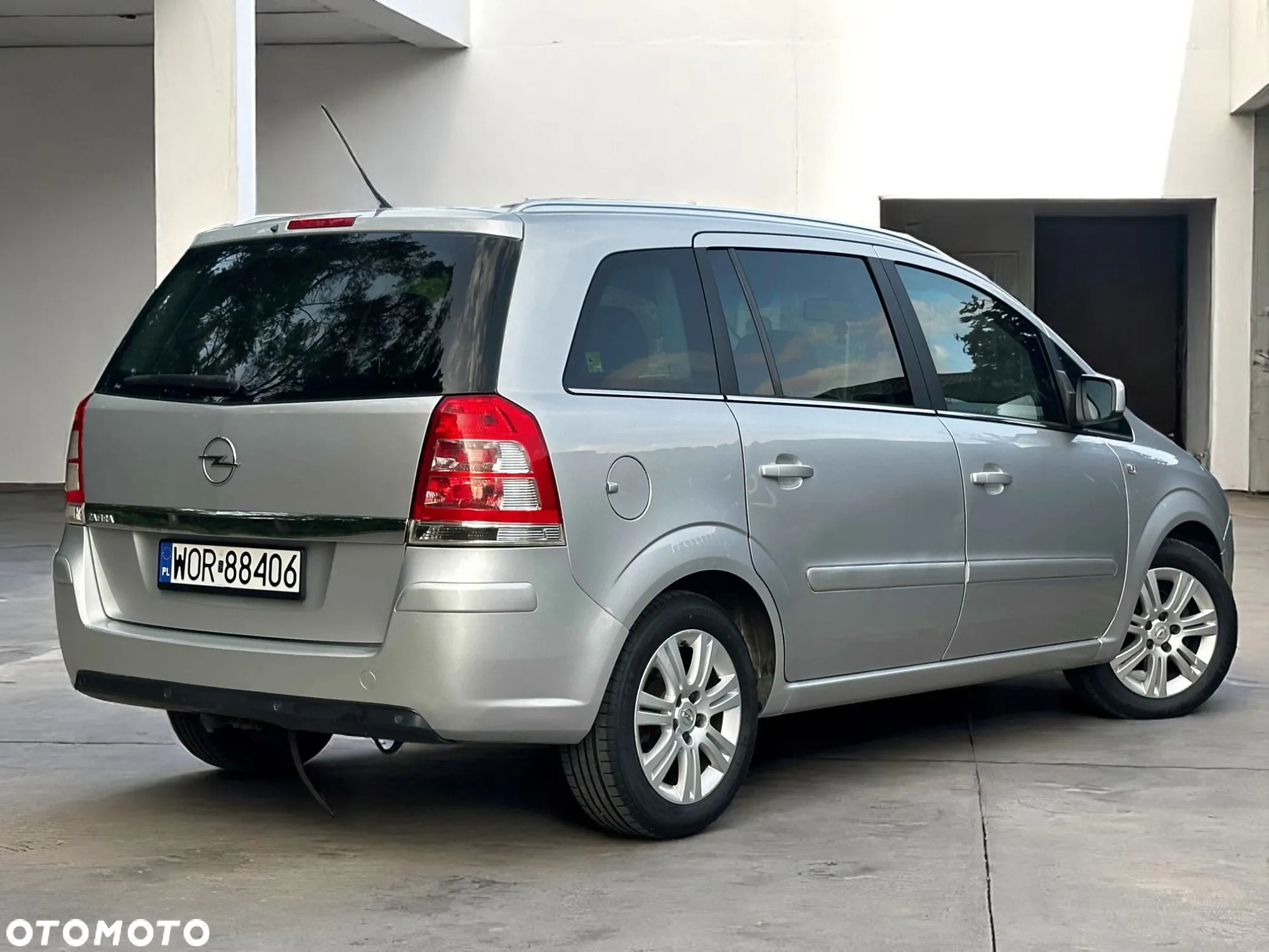 Opel Zafira 1.8 Cosmo EU5 - 15