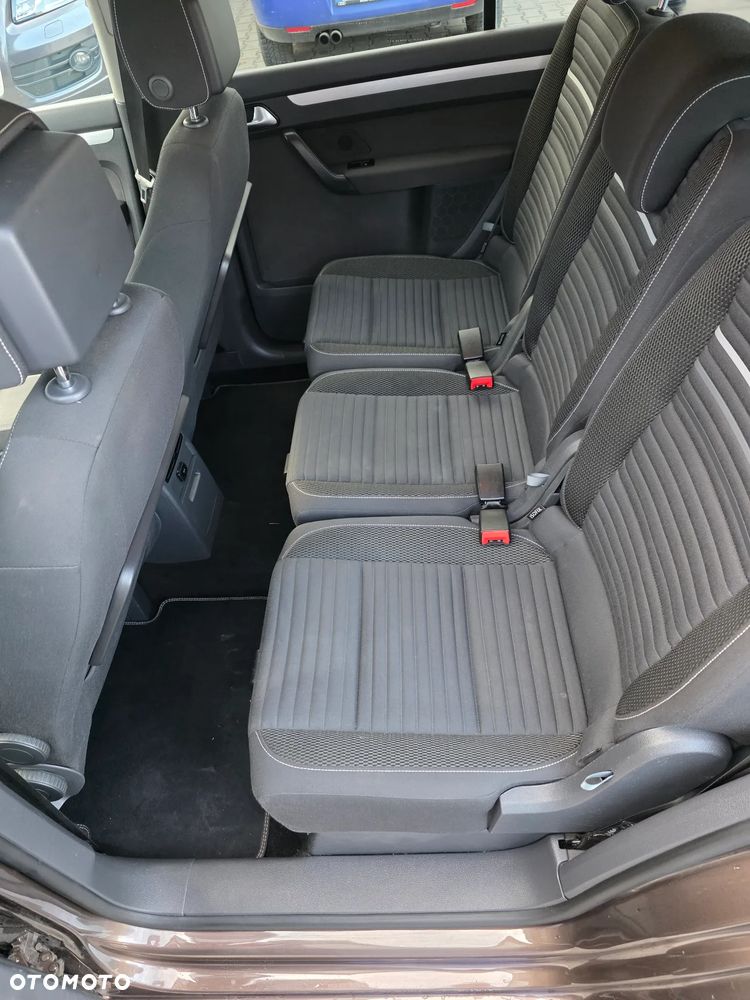 Volkswagen Touran - 10
