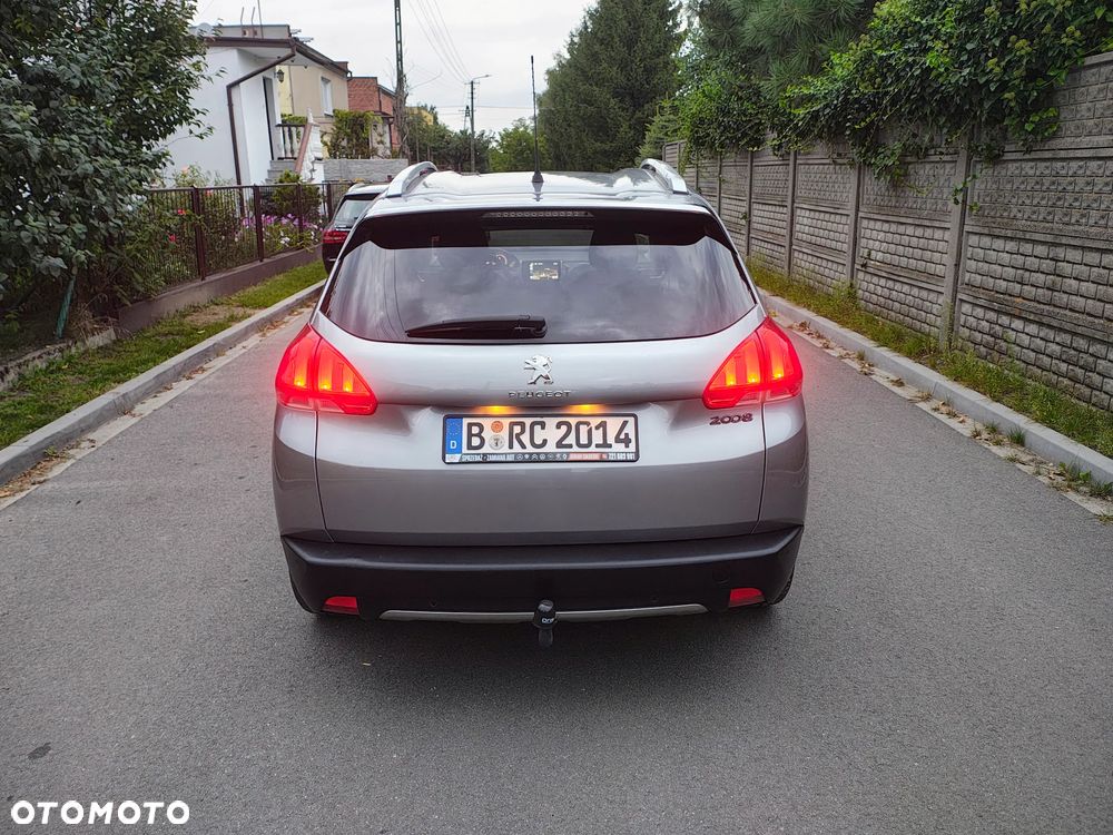 Peugeot 2008 1.2 Pure Tech Style - 7