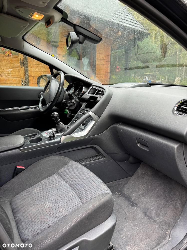 Peugeot 3008 2.0 HDi Premium - 8