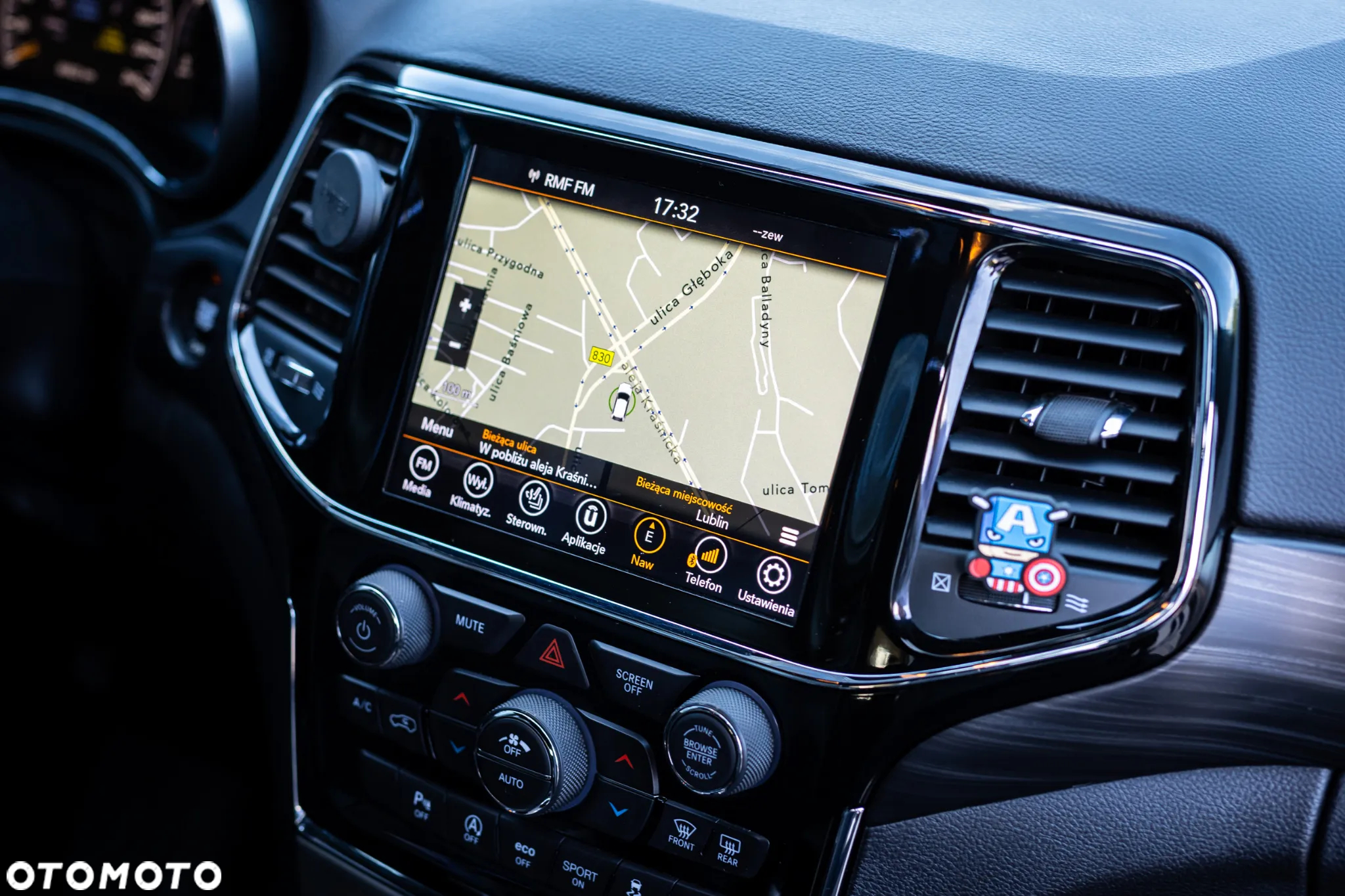 Jeep Grand Cherokee - 20