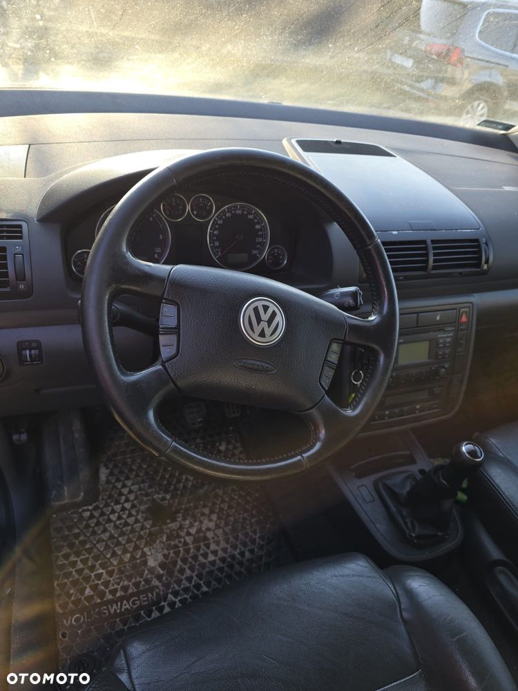 Volkswagen Sharan 1.9 TDI Highline - 11