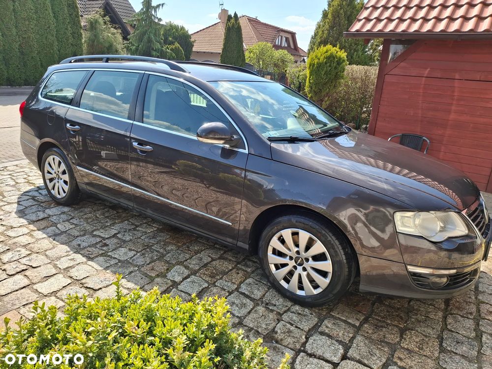 Volkswagen Passat 2.0 TDI DPF BlueMot Comfortline - 2
