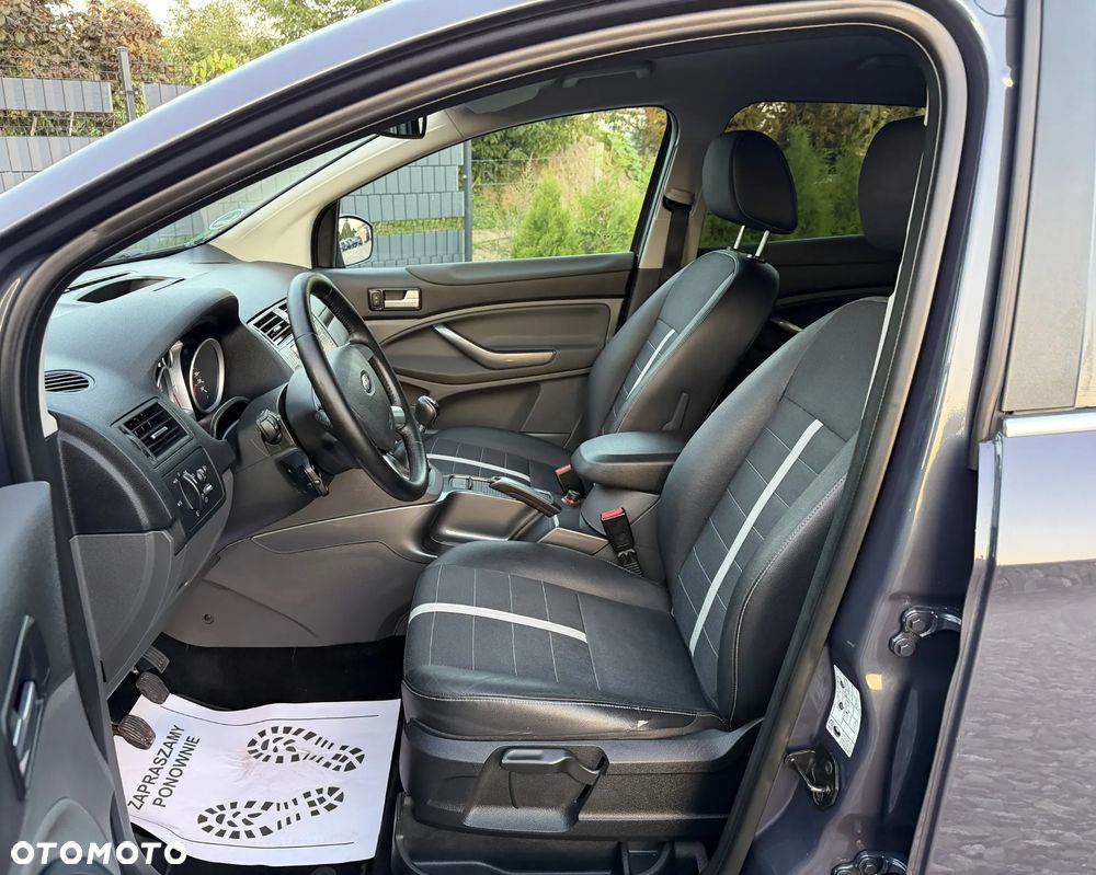 Ford Kuga 2.0 TDCi 4x4 Titanium - 25