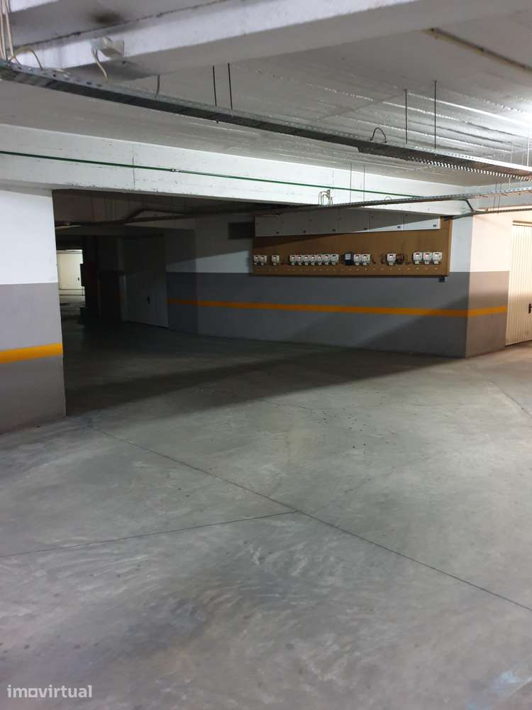 Garagem de 26m² no Laranjeiro, Almada - Grande imagem: 5/5