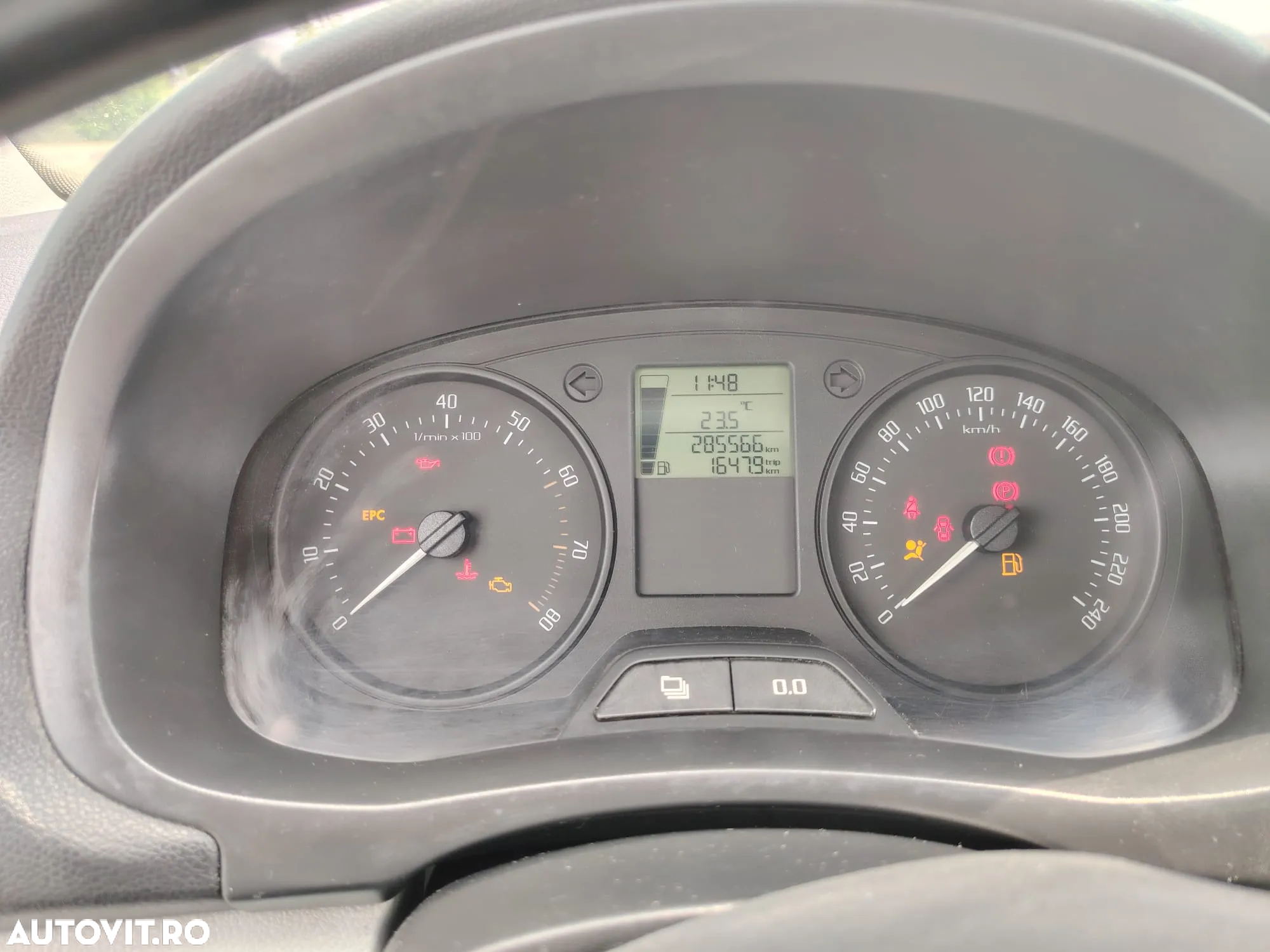 Skoda Fabia 1.2 HTP Active - 8